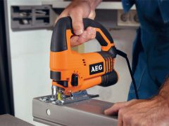 Электролобзик лобзик электрический обзор AEG Bosch DeWALT Makita Metabo Milwaukee Sparky Black&Decker Ryobi Skil Интерскол Фиолент