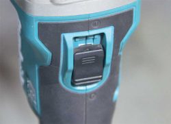 Makita DGA504 RME