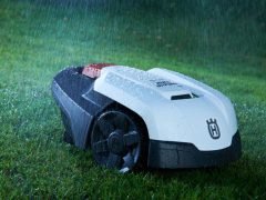 Husqvarna Automower 105 - робот-газонокосилка