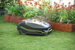 Конференция Ryobi 2019 Лондон RoboYagi робот газонокосилка аккумуляторный