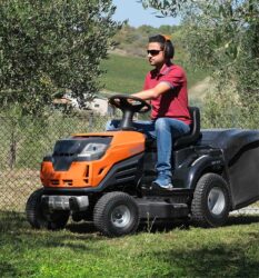 Садовые тракторы Oleo-Mac