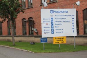 Husqvarna робот газонокосилка завод Хускварна Швеция Йёнчёпинг город
