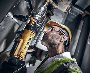 DeWALT DWE315KT - многофункциональный инструмент (мультитул)
