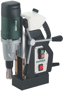 Metabo MAG 32: аккумуляторная дрель по металлу на магнитной стойке Metabo MAG 32: аккумуляторная дрель по металлу на магнитной стойке